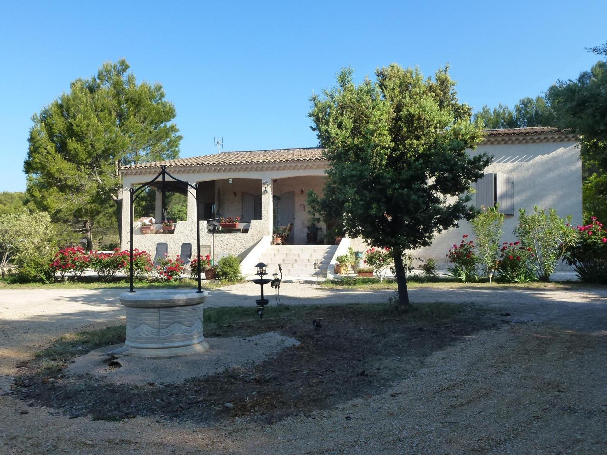 Chambre D'Hotes La Pinede Lambesc Exterior foto